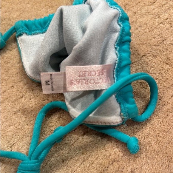 Victoria's Secret Blue Triangle Bikini Top - Picture 2 of 2